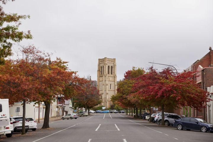 Out_of_Town_Goulburn_05_cpx8w1
